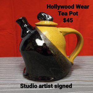 *** RARE*** HOLLYWOOD WEAR STUDIO SIGNED TEA POT